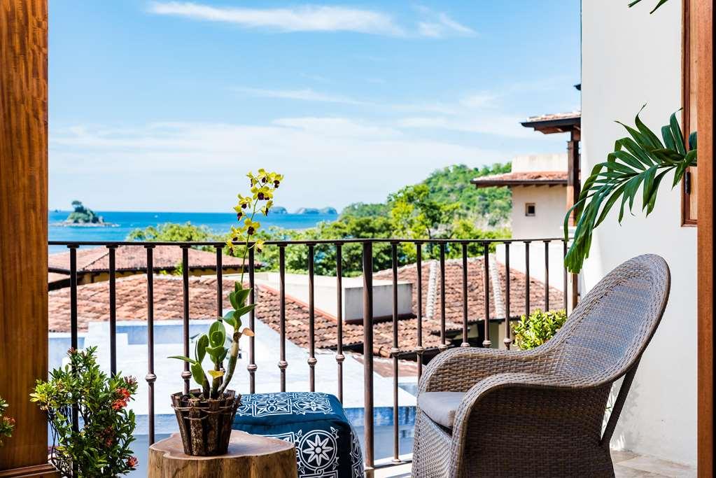 Santarena Hotel